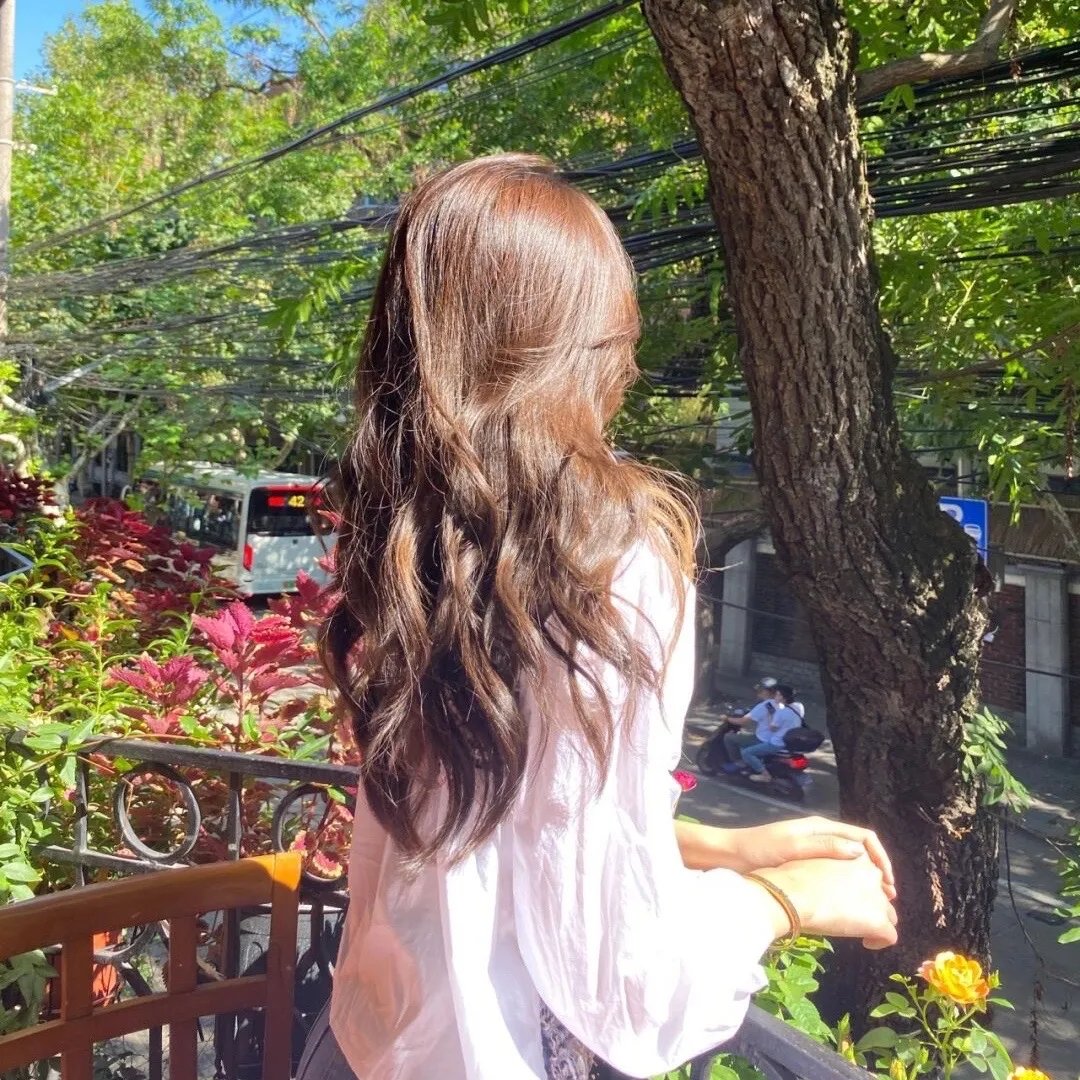 眼里余光都是你